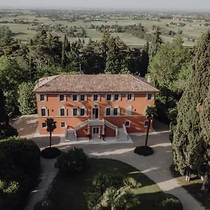 Relais Roncolo 1888 Farm stay Quattro Castella