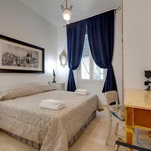 Apartment Faenza, Florence